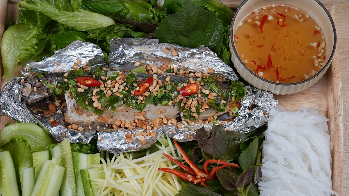 NƯỚNG CÁ BA SA GIẤY BẠC