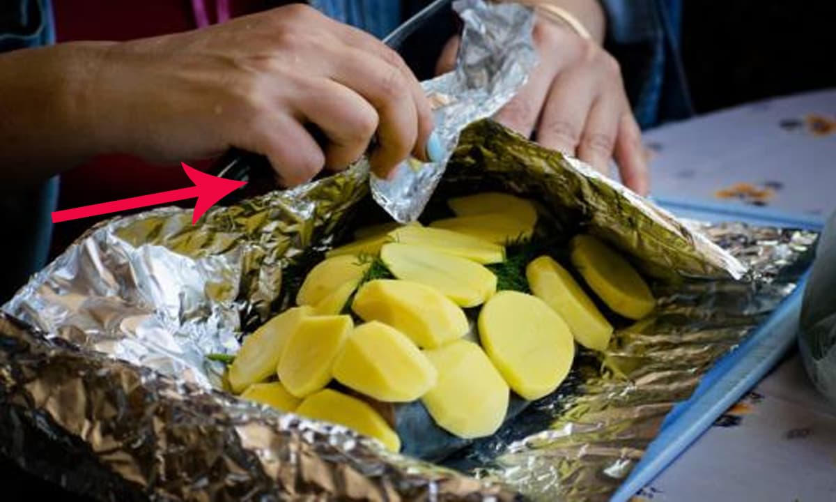 Sử Dụng Giấy Bạc Nhà Bếp