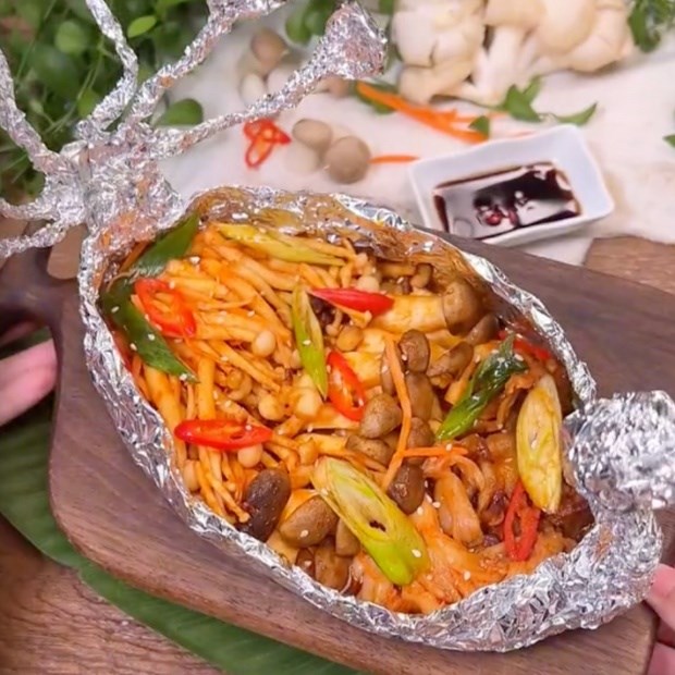 CHẾ BIẾN NẤM NƯỚNG GIẤY BẠC