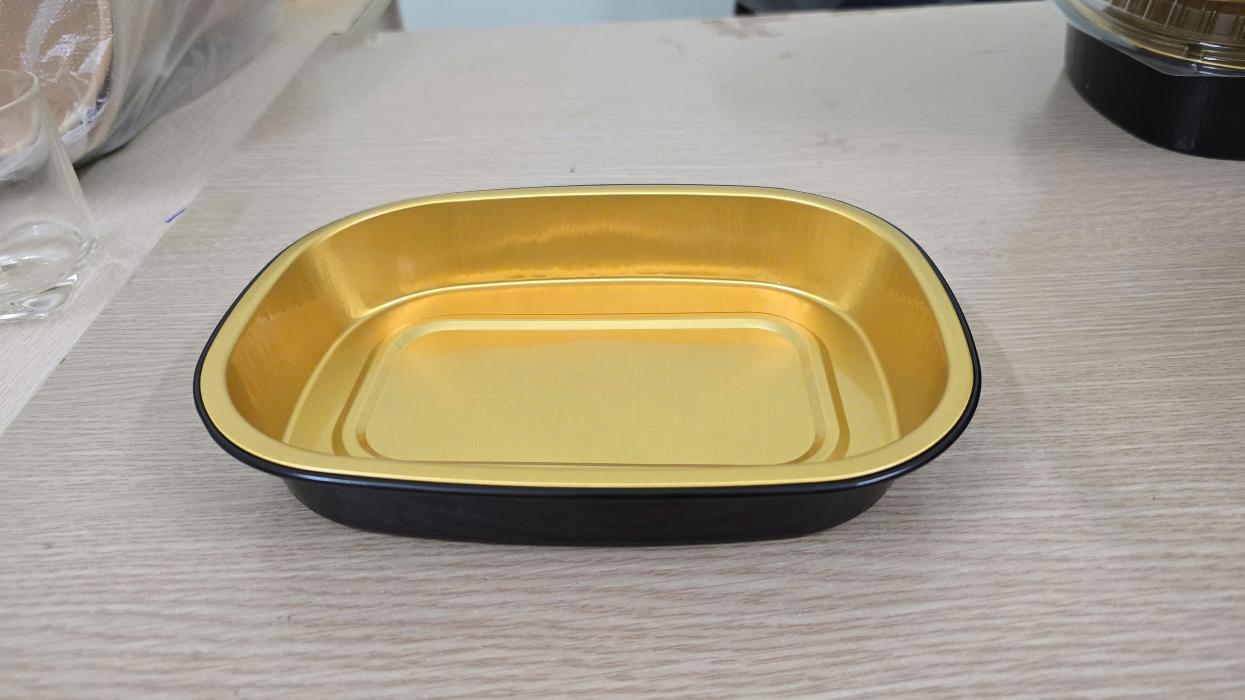 Khay Giấy Nhôm Vàng Đựng Sushi