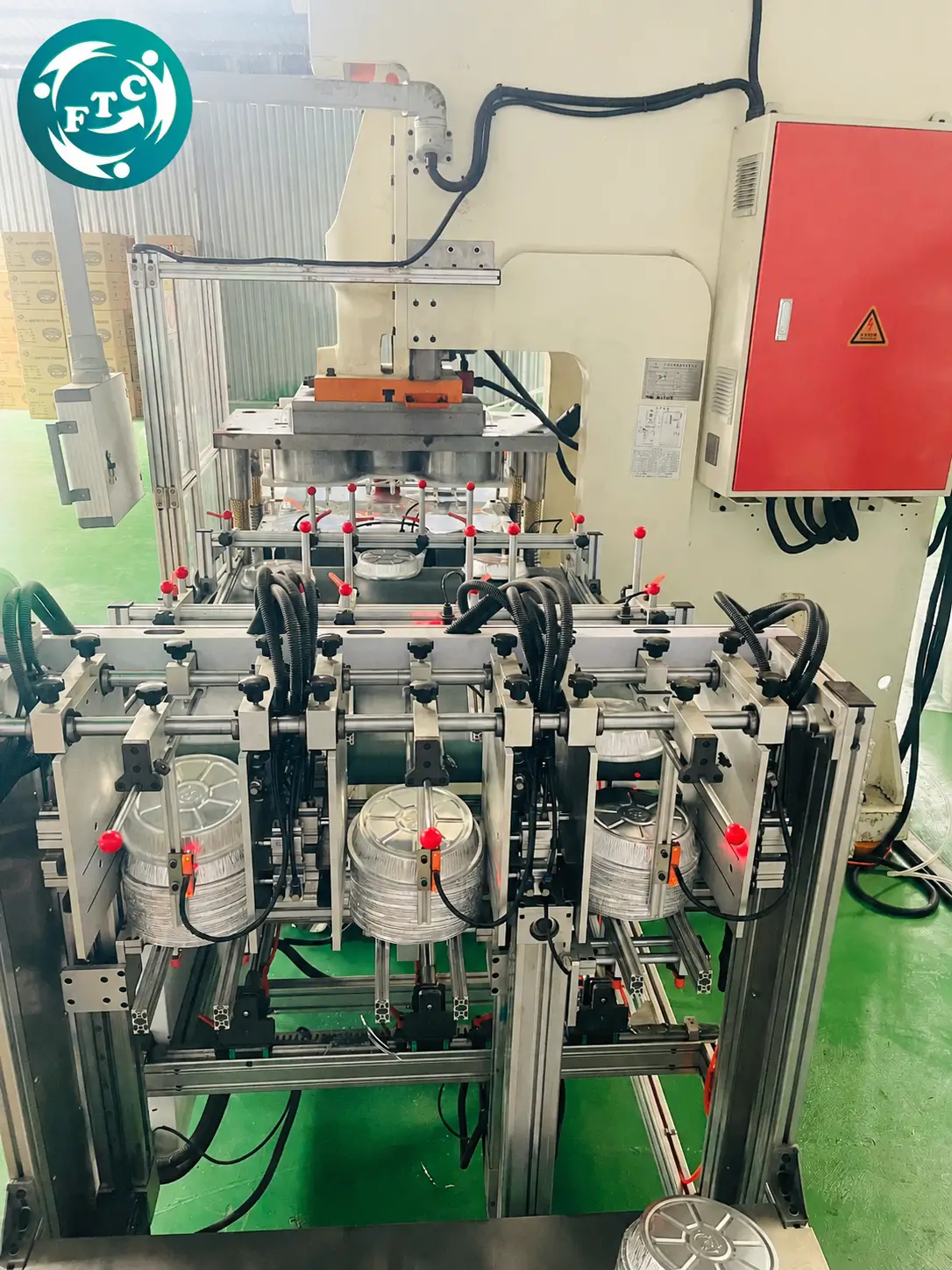 Máy móc hiện đại, sản xuất trực tiếp tại VN