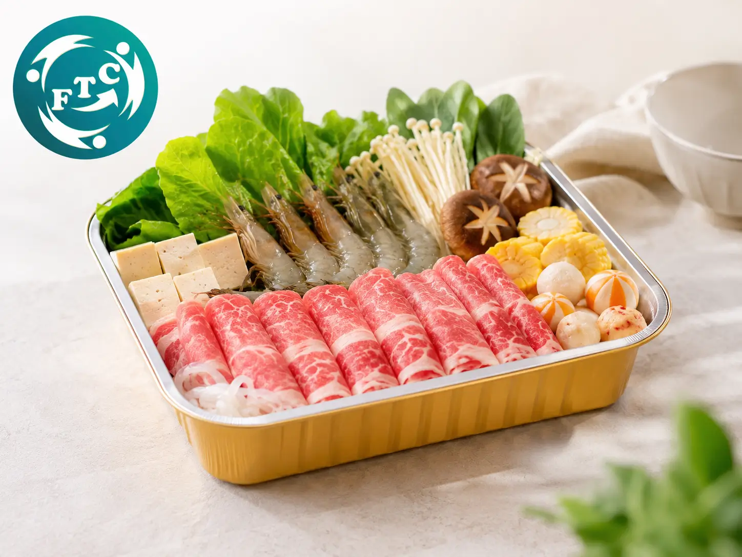 Khay nhôm vàng đựng lẩu mang về là lựa chọn của nhiều quán lẩu muốn nâng tầm trải nghiệm khách hàng